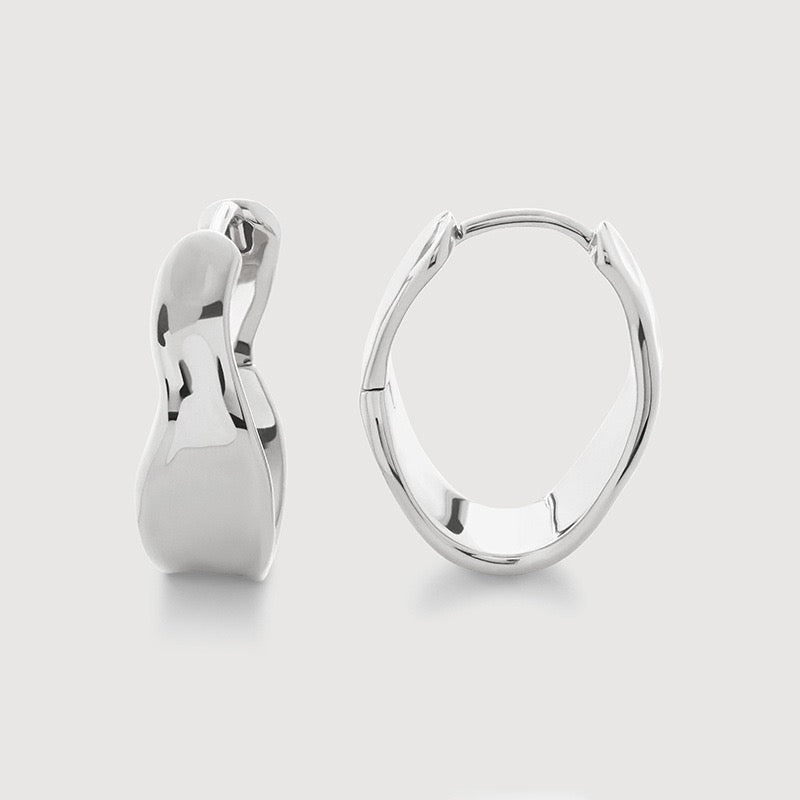 Wave Medium Hoop Earrings