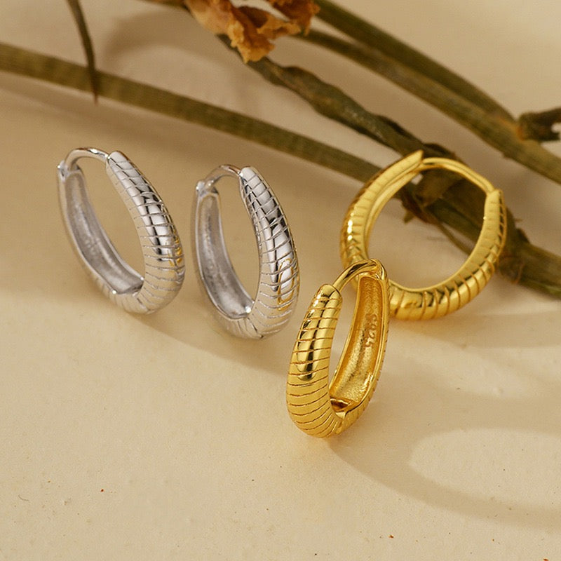 August Vintage Twist Earrings