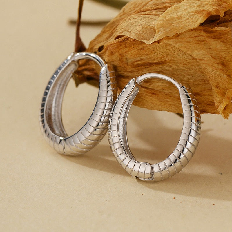 August Vintage Twist Earrings