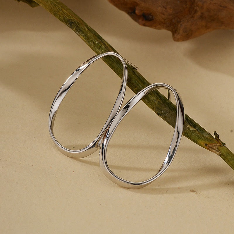 Large irregular front circle silver earrings BUBBLE
