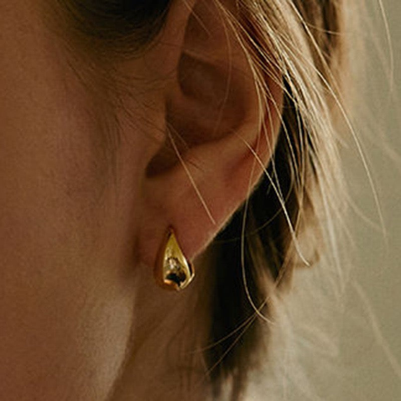 TEAR DROP EARRINGS - GOLD Platinum